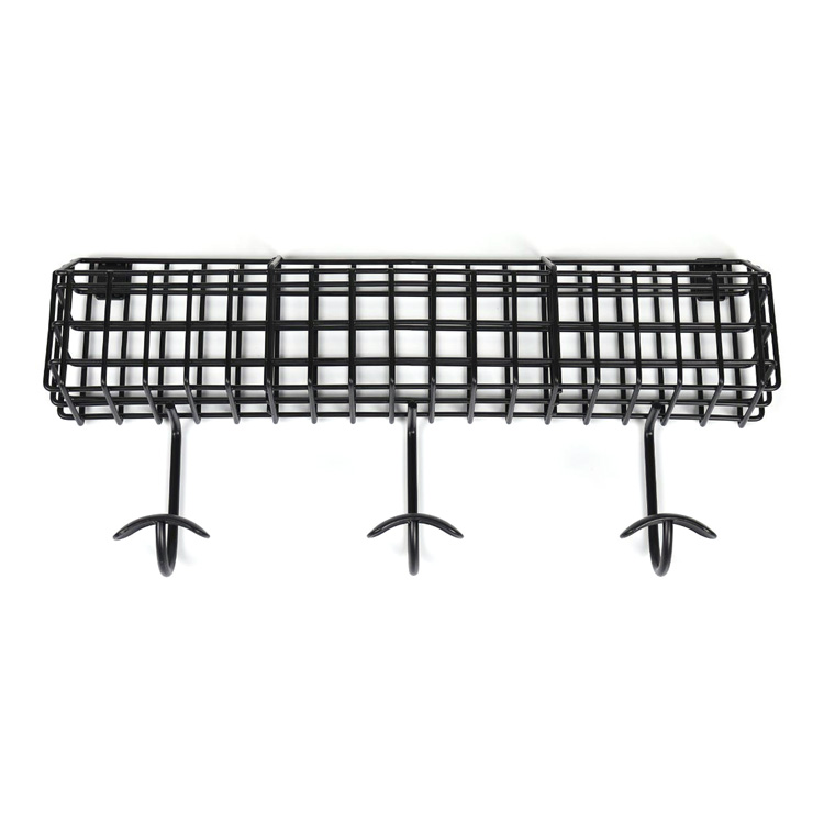 Cesta de metal com ganchos